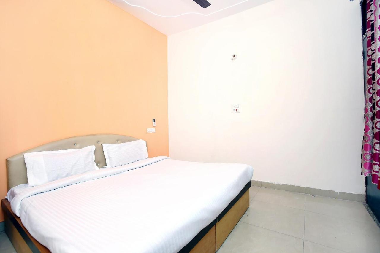 Shāhpur Spot On 43045 Hotel Vivek Plaza المظهر الخارجي الصورة