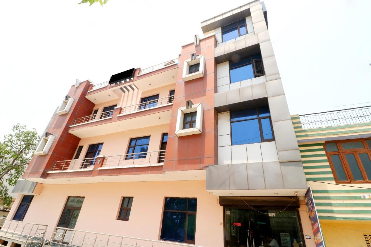 Shāhpur Spot On 43045 Hotel Vivek Plaza المظهر الخارجي الصورة